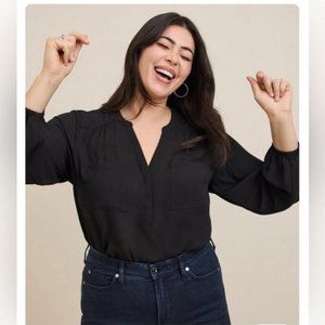 Torrid Harper Black Pull Over Blouse SIZE 4